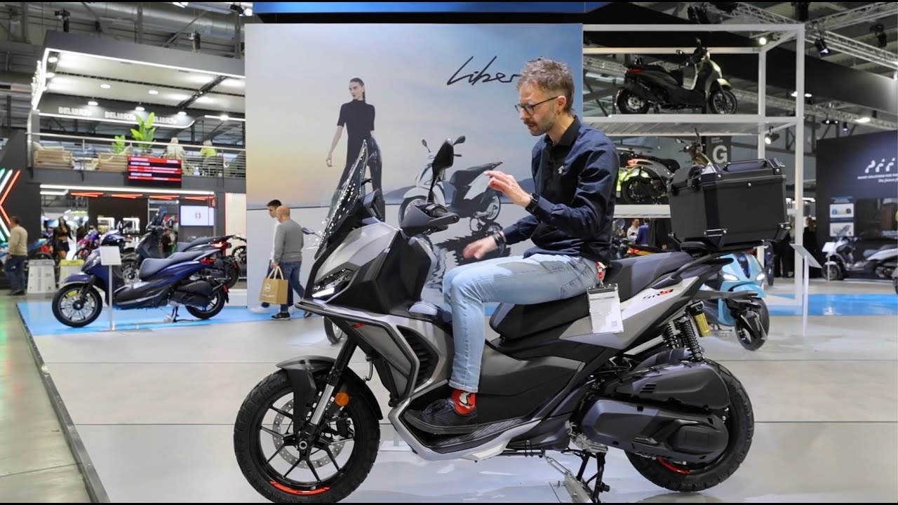 Eicma 2025: Aprilia se s SR GT 400 pouští mezi velké skútry