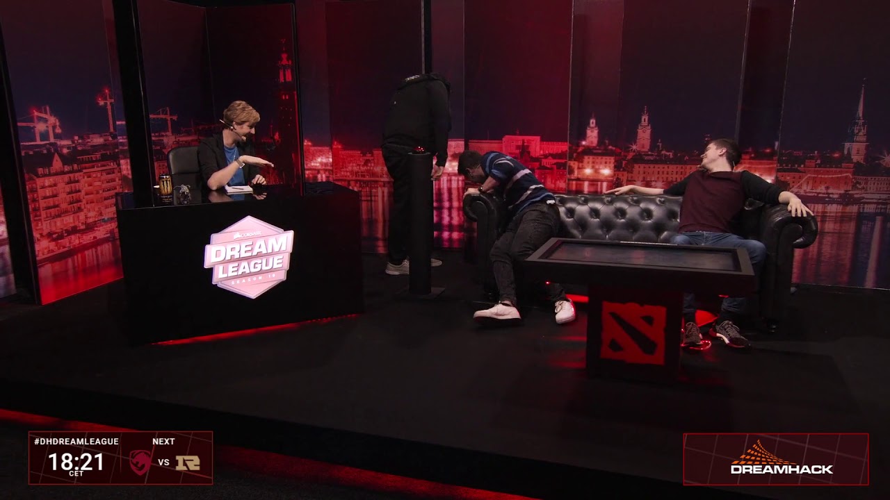 Zfreek sits down and breaks the couch