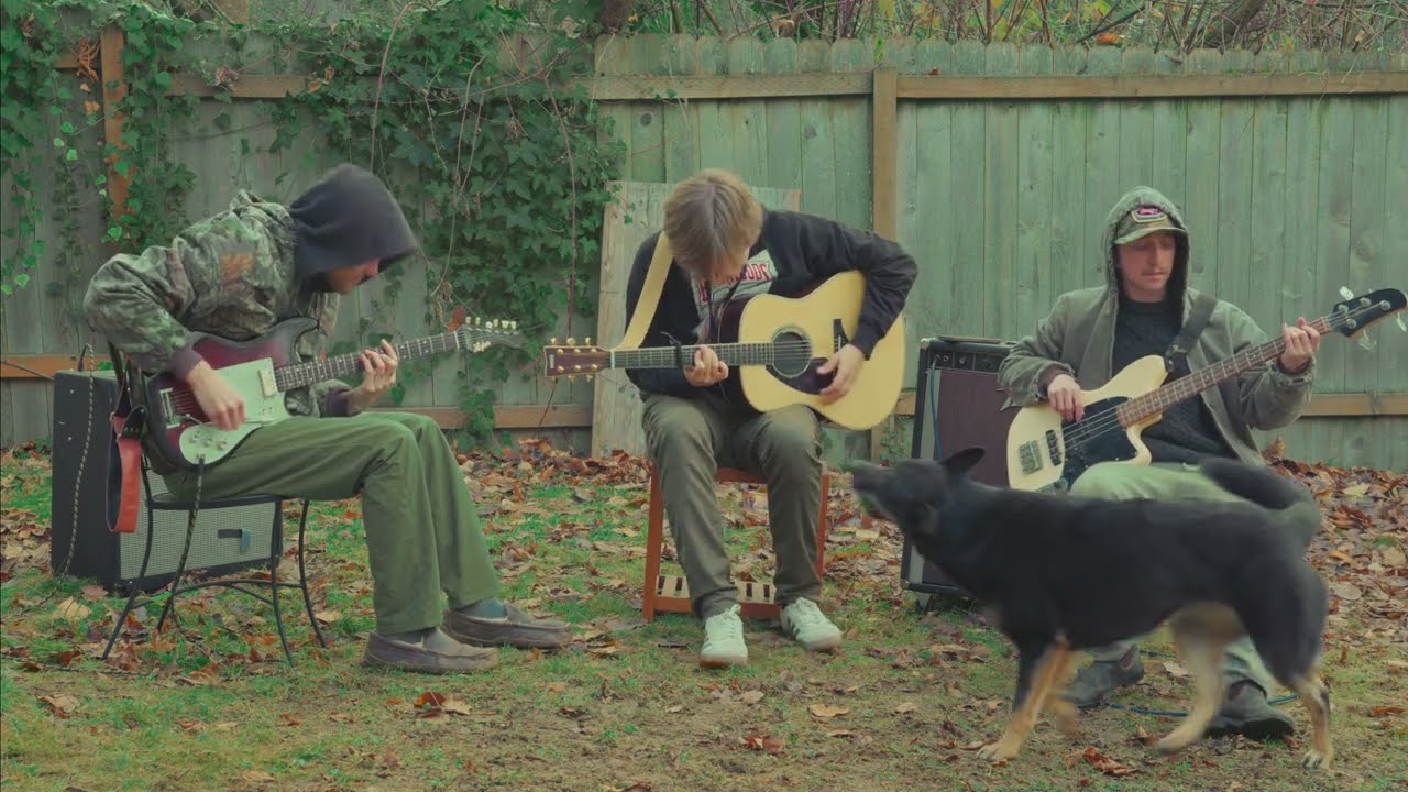 Santiago | Richy Mitch & The Coal Miners (Official Music Video)
