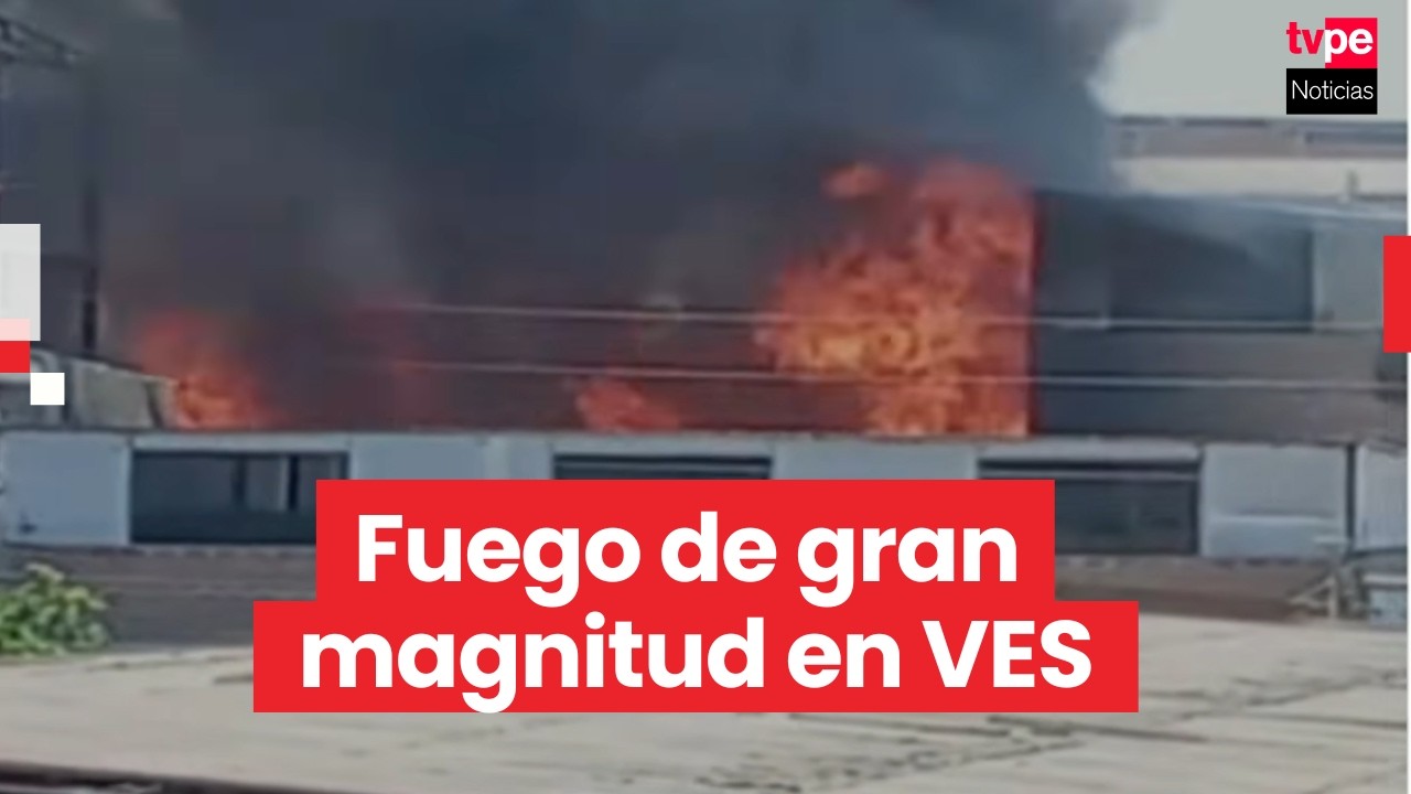Incendio en Villa El Salvador: bomberos luchan contra fuego de gran magnitud en inmueble