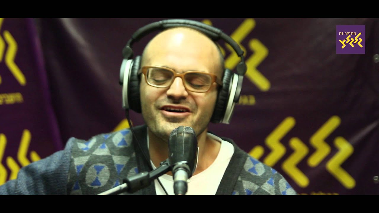אברהם טל - הימים עוברים (חי באולפן גלגלצ)