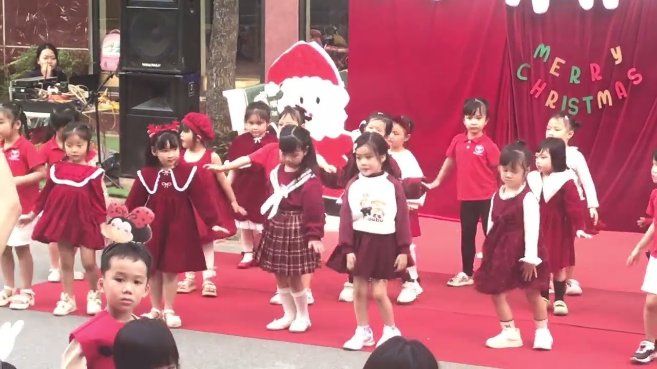 ngày 10 tháng 2, 2026