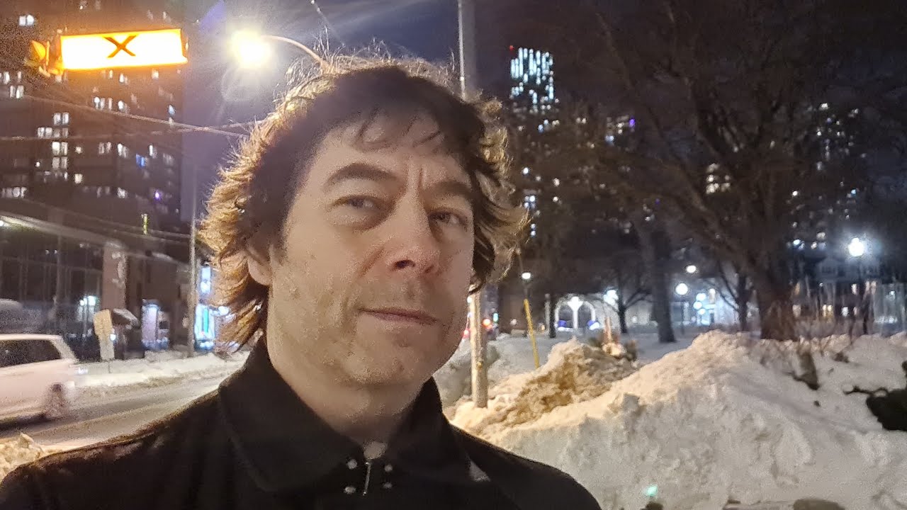 Toronto LIVE: Around Downtown On Monday 