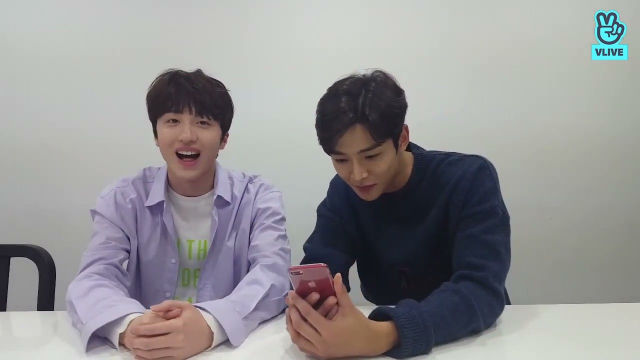 180913 (ENG) SF9 Rowoon & Chani, fight! Vlive 🐭😇