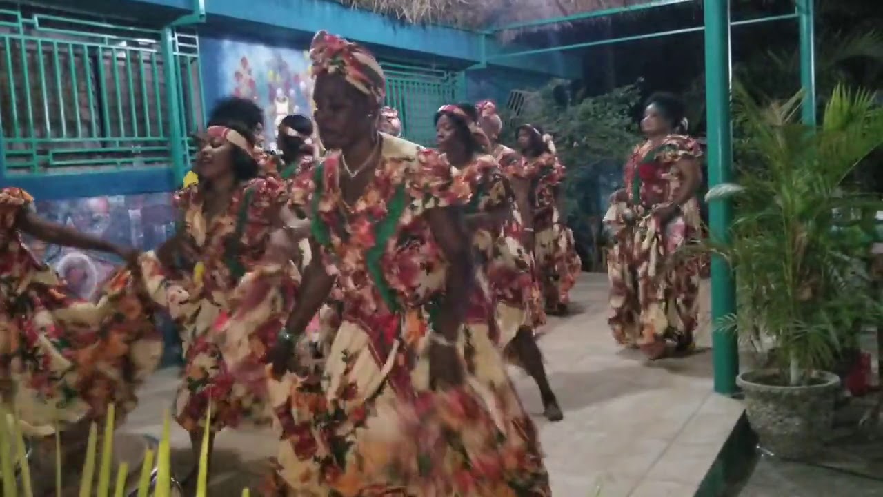 Gade kijan manbo Marie michel tap bay yn plezi nan vodou anpil cho