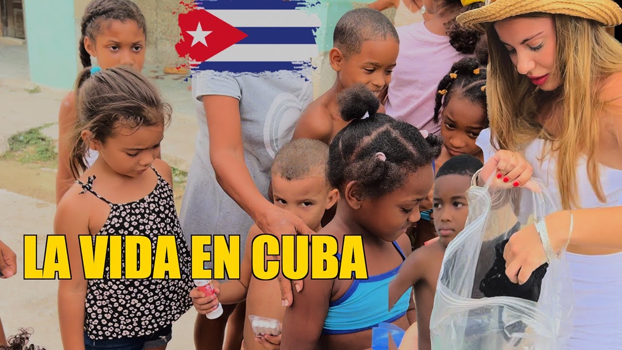 Regalando juguetes y ropa a niños y mayores/La CUBA de la que Nadie HABLA