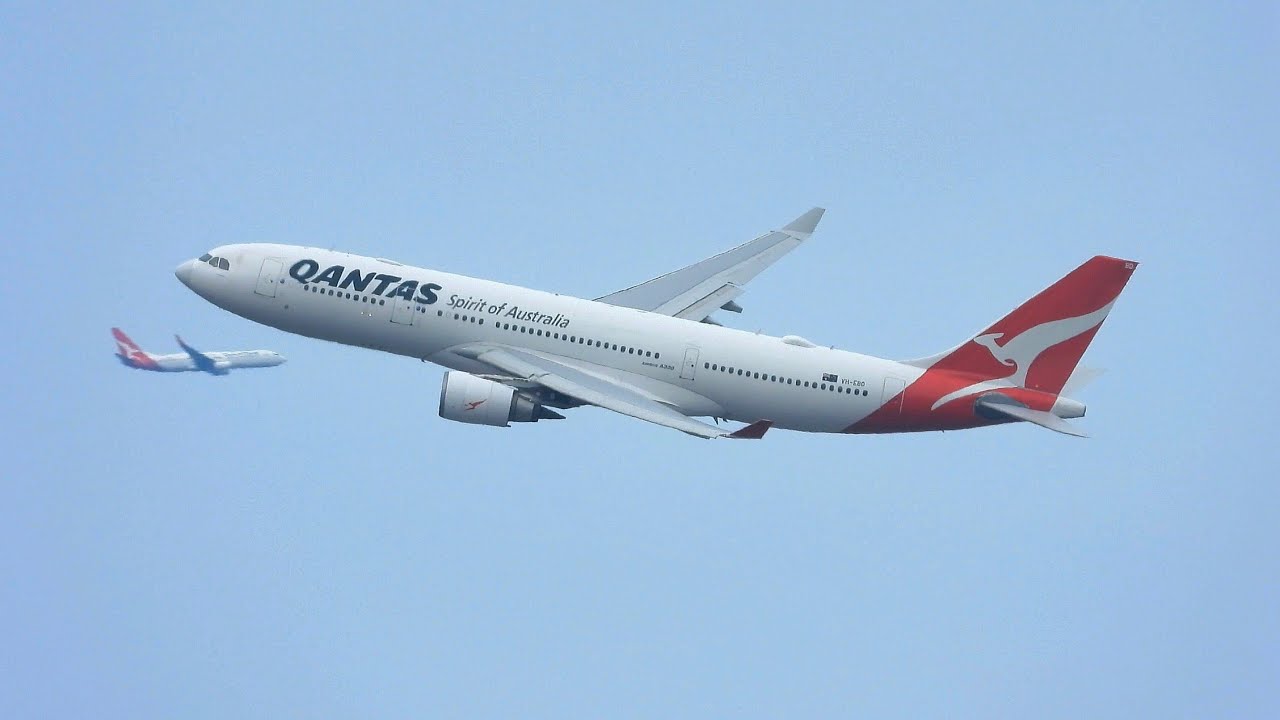 Sydney Airport Planespotting from Home #192 | Nikon P1100 Zoom Compilation