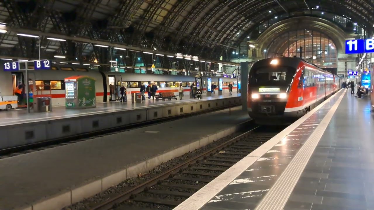 Einfahrt RE 35 und ausfahrt RB 34 in Frankfurt an Main Hbf