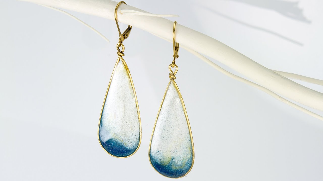 Artbeads Quick Tutorial - How to Make Wire Frame Resin Pendants with Becky Nunn