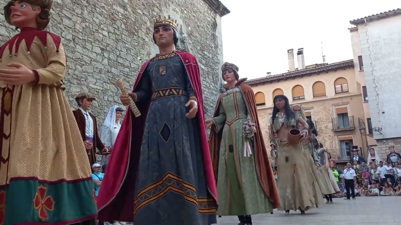 Ball en línia dels gegants de Moià || XLI Trobada de gegants de Moià 2023