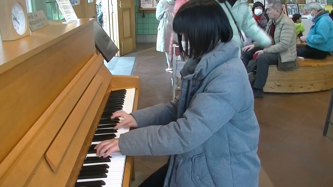 2026-1-18-16　国立駅 ピアノ