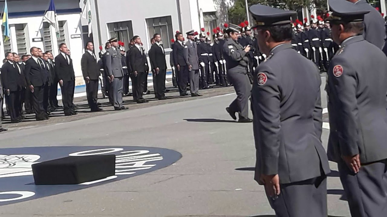 Abertura dos portões da Academia do Barro Branco