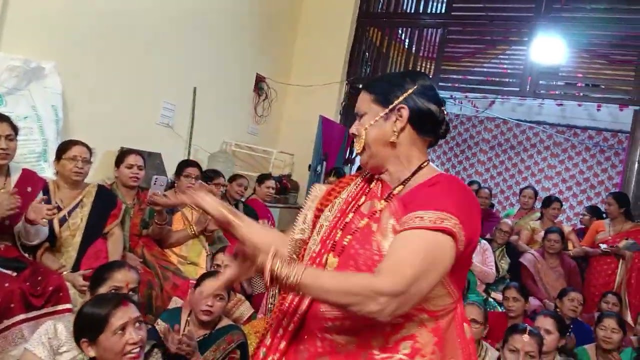 दूल्हे राजा की बुआ का सुंदर साडांस#@महिला संगीत में#@उत्तराखंड वायरस 👌👌