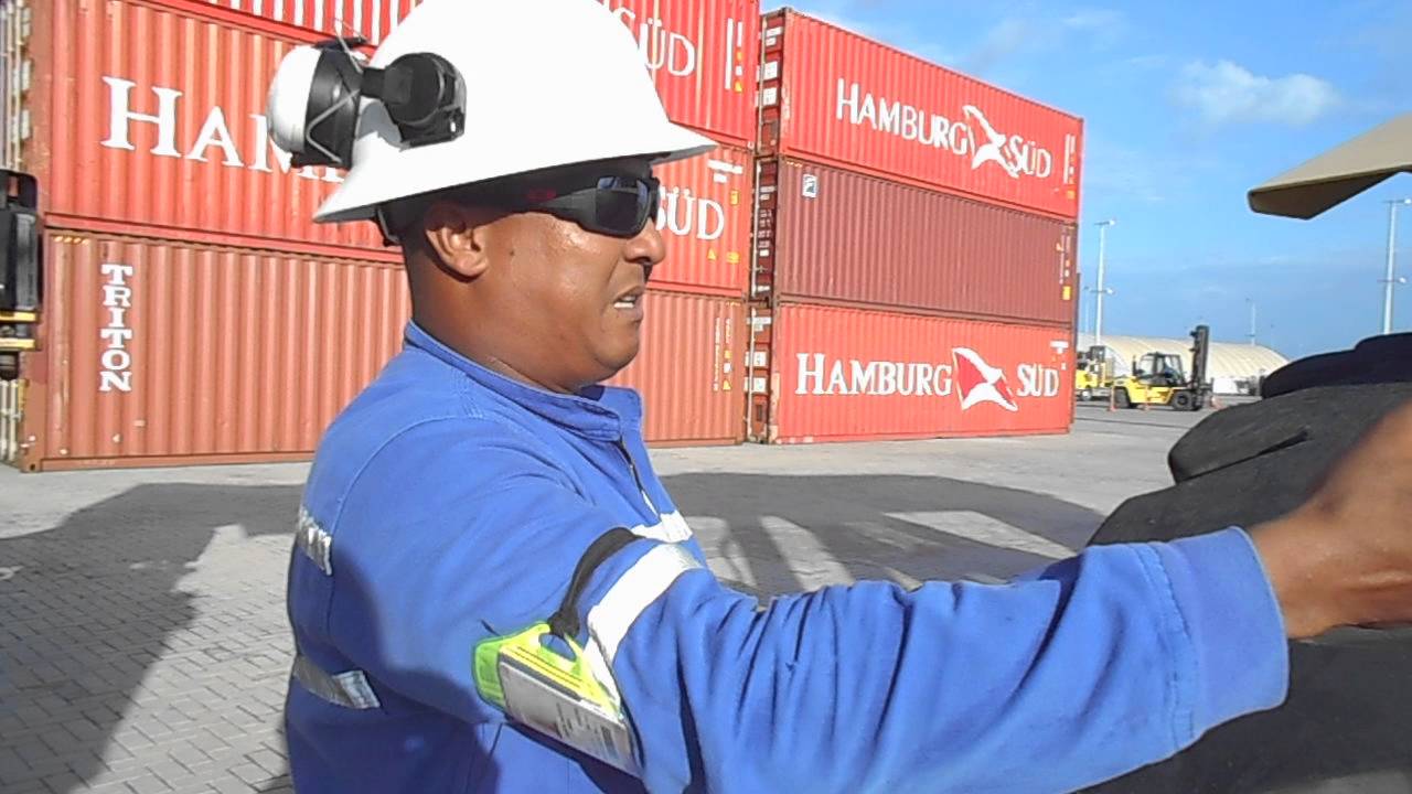 INSPECCIÓN DE REACH STACKER