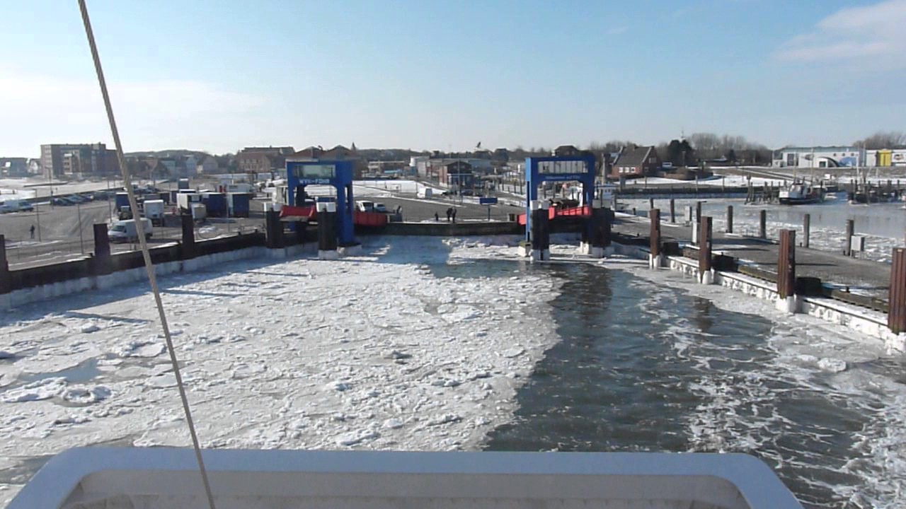 2012 02 10 Wyk auf Föhr Brücke 1 Eiswinter