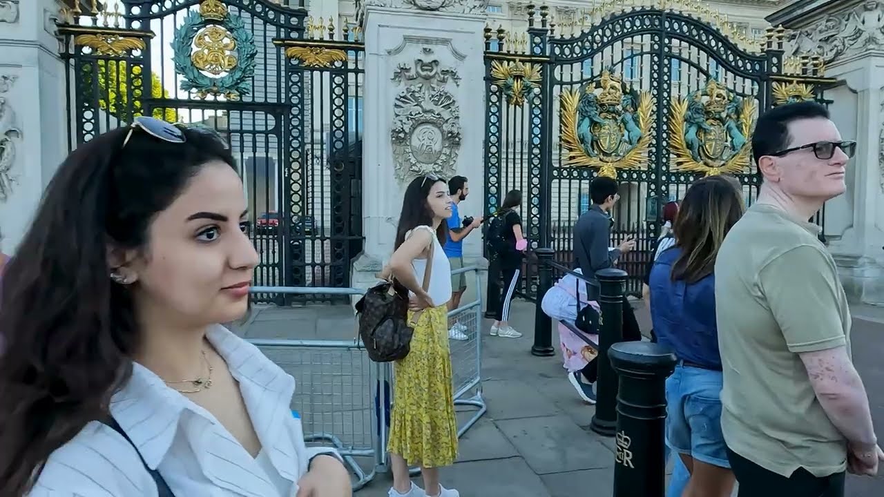 London Summer Walk Buckingham Palace, Big Ben, Westminster Bridge Binaural 4K Walk