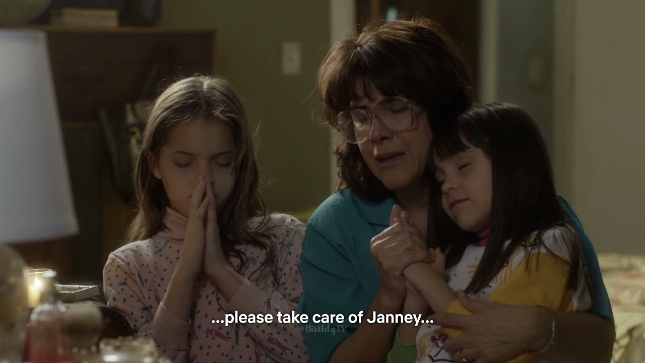 Mariposa de Barrio (2017): Jenni gives birth alone despite asking for help from the hospital staff