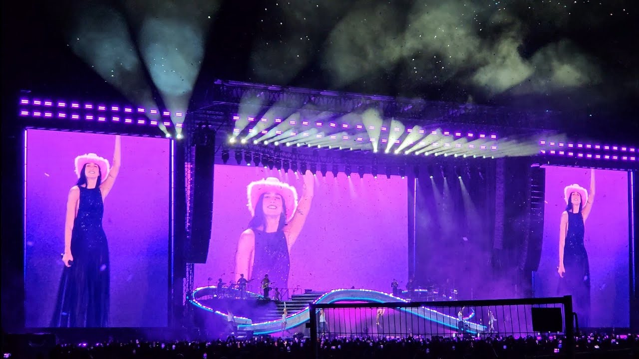 Dua Lipa - Estadio Nacional, Santiago de Chile. 12/11/2025