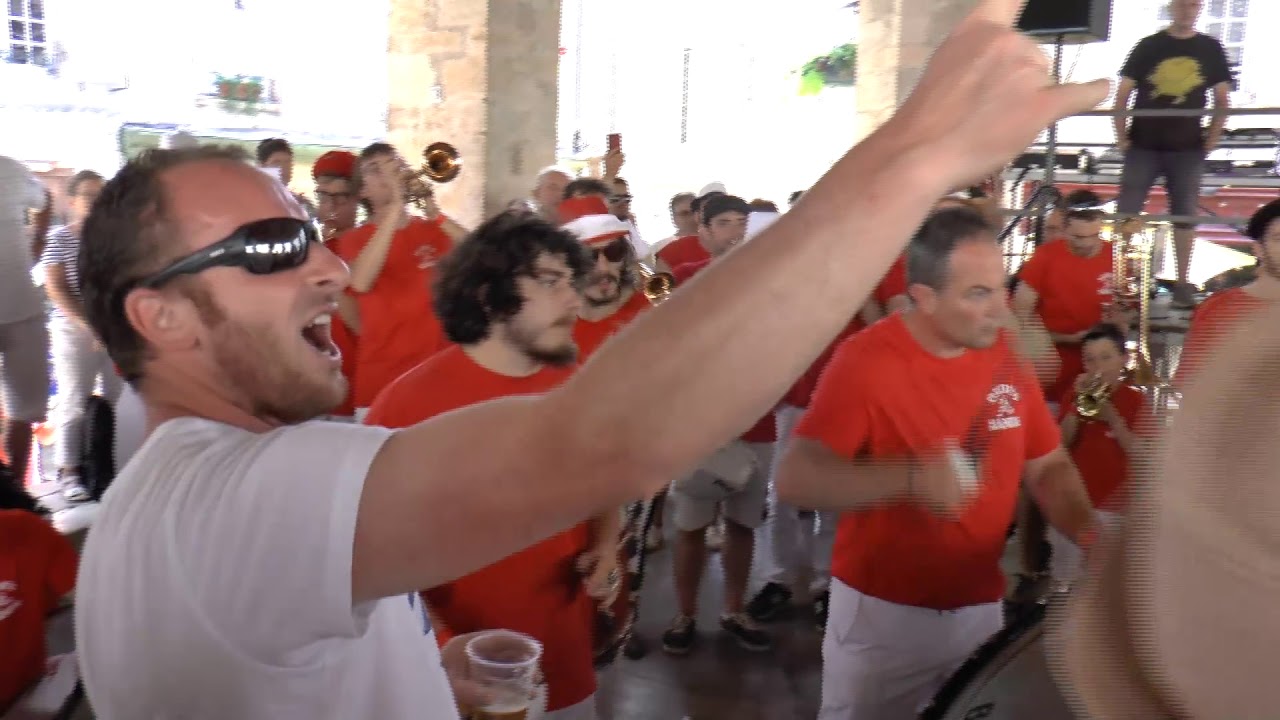 Dédé's banda Cada dia sale el sol