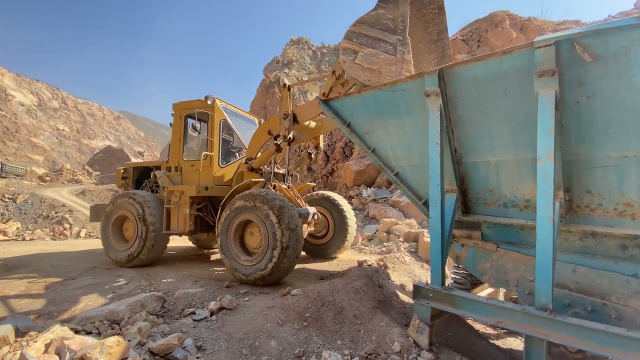 4K Heavy Equipment at Work 🚨 Excavator & Loader Crushing Big Rocks in High Mountains 