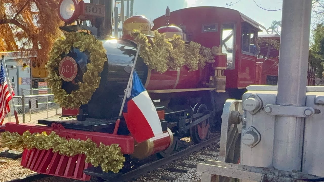 Fiesta Christmas Train -Fiesta Texas (2025)