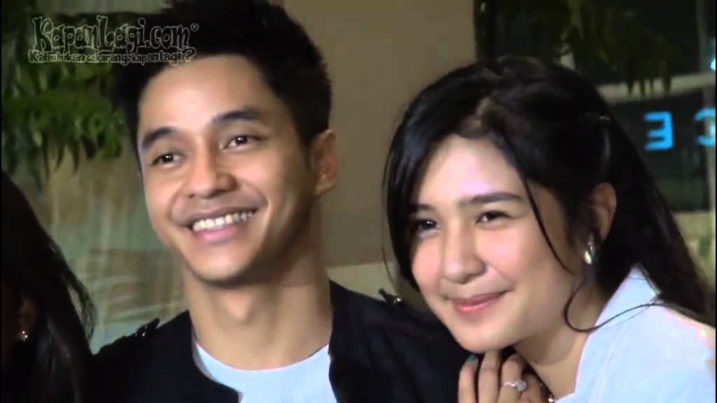 Resmi Jadi Kekasih Mikha Tambayong & Adly Fairuz J