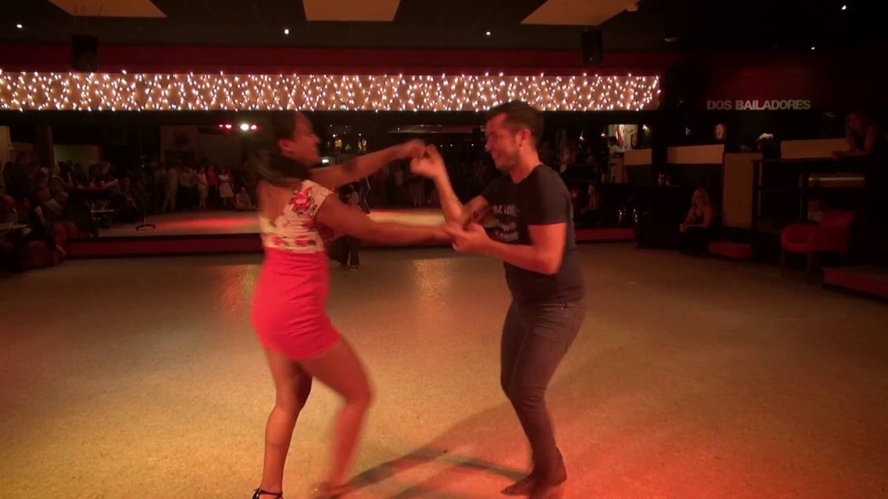 World Champion Salsa  Oliver Pineda - Dos Bailadores Leiden