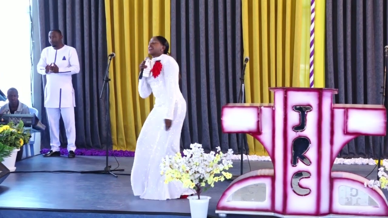 FLORENCE KARANI LIVE PERFORMANCE MAUA TOWN JRC CHURCH