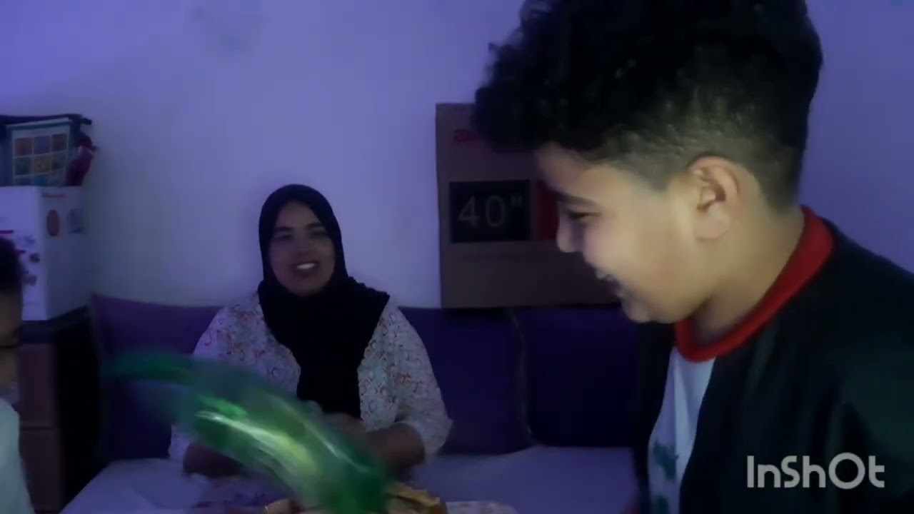 قطعت لبنتي شعرها💇‍♀️طاحت  وتهرسات 💪تحدي لقنينة