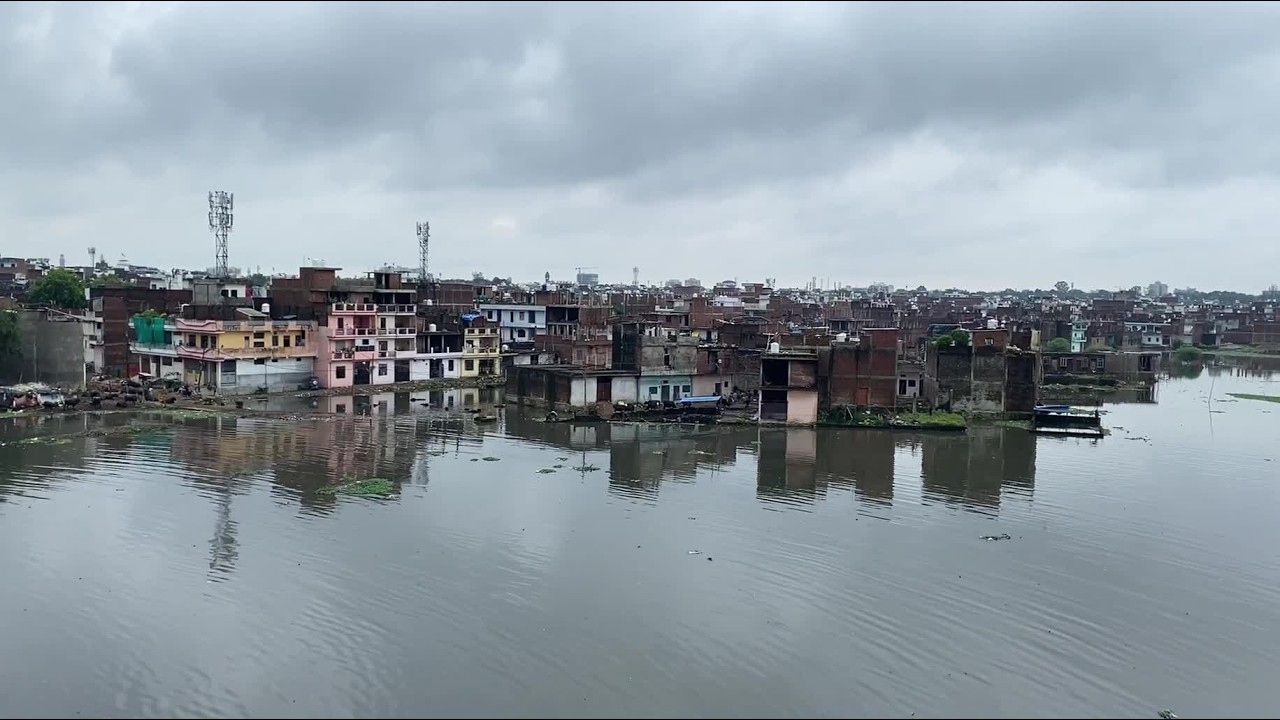 Prayagraj Flood LIVE 🔴: Ganga-Yamuna Rising, Riverfront Road Submerged | UP Rain