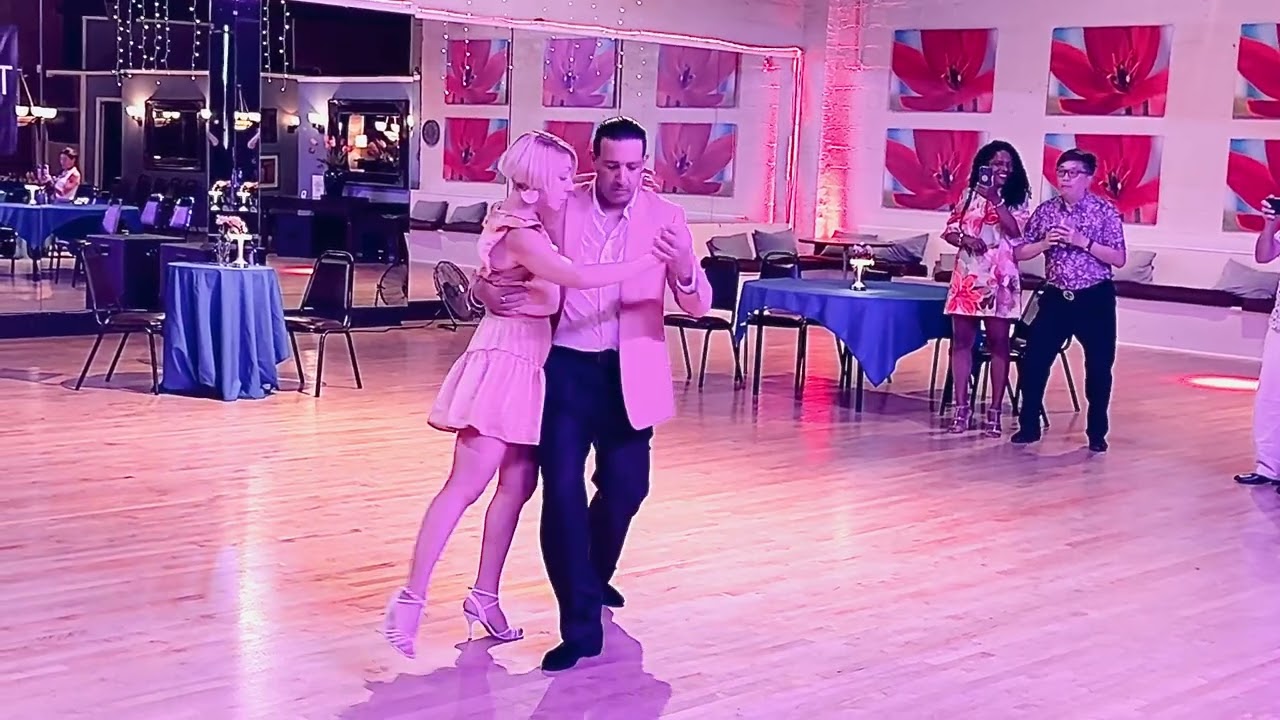 Luis & Analia Nuevo Tango Lesson