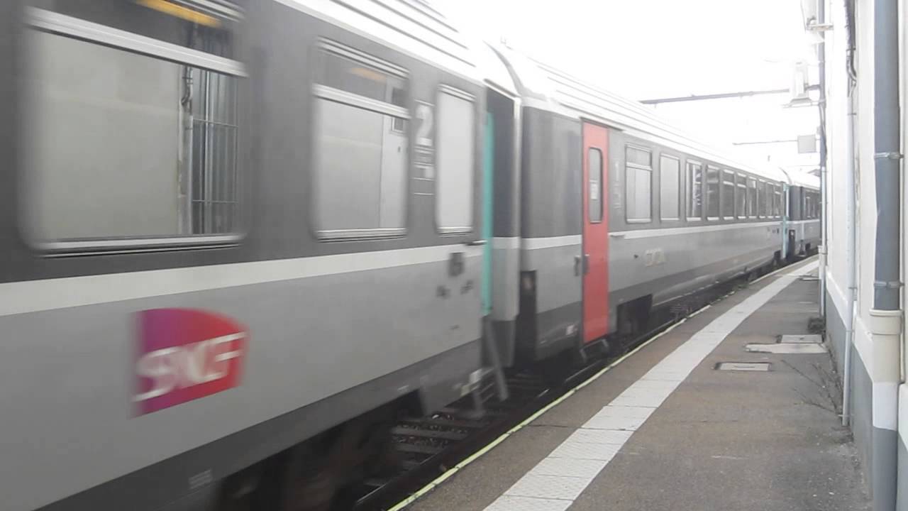 Départ de l'Intercités 