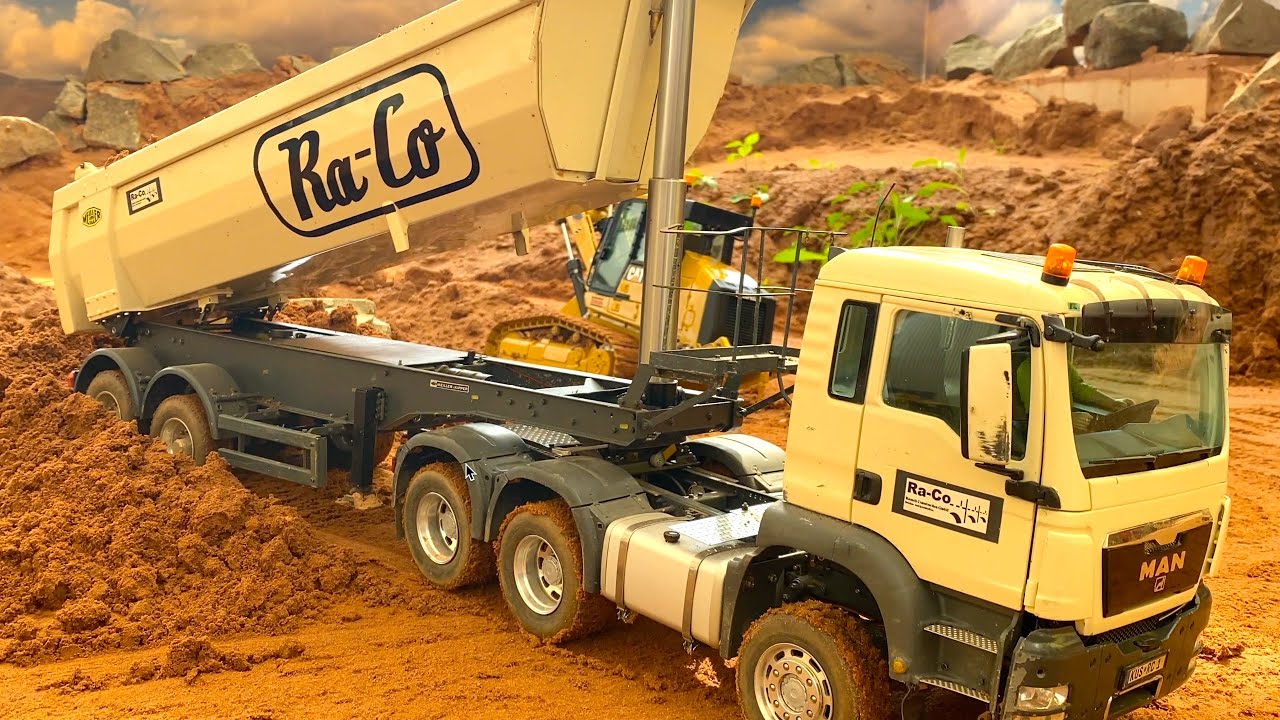 Wonderful RC Trucks and RC Machines at work!