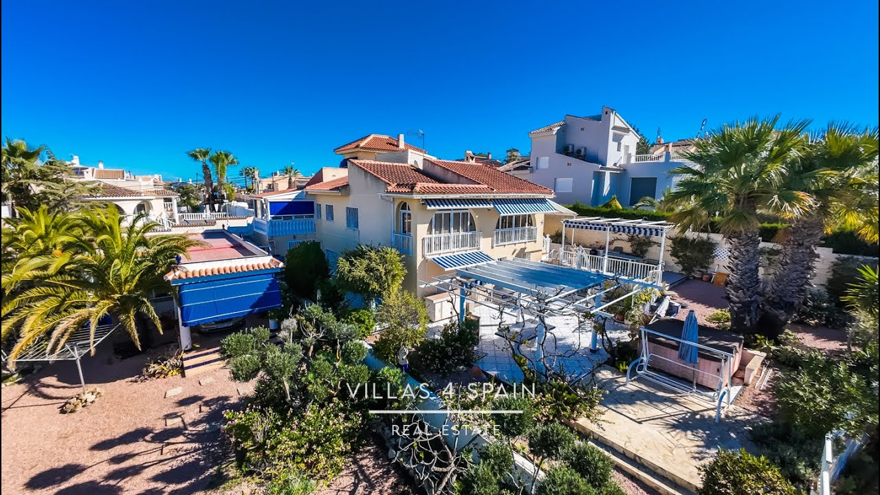 4 Bedroom 3 Bathroom Villa In Ciudad Quesada La Marquesa Golf Course - V4S4355