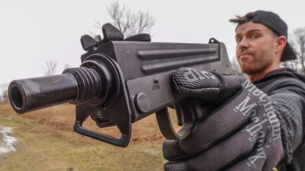 Mac-11... Металлический кирпич, стреляющий пулями!!!
