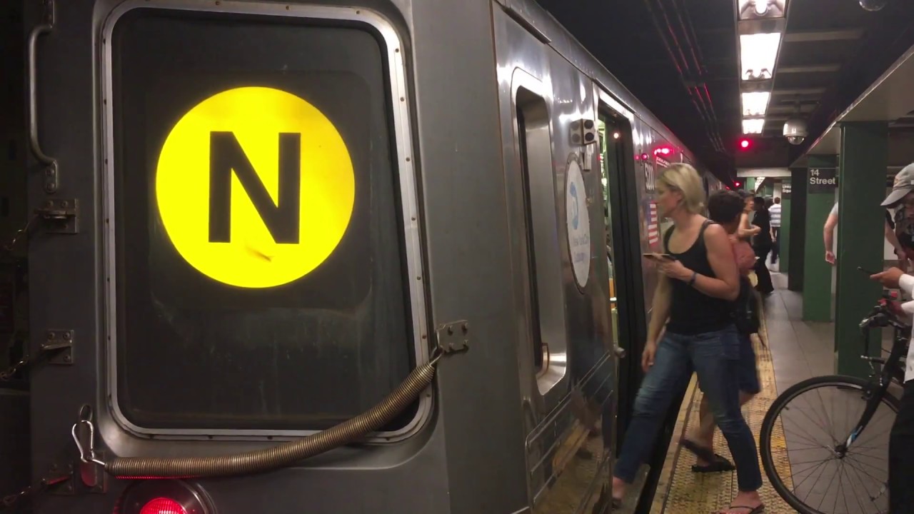 BMT Broadway Line: (N) (Q) Express and (R) (W) Local Trains @ 14th Street (R46, R68A, R160)