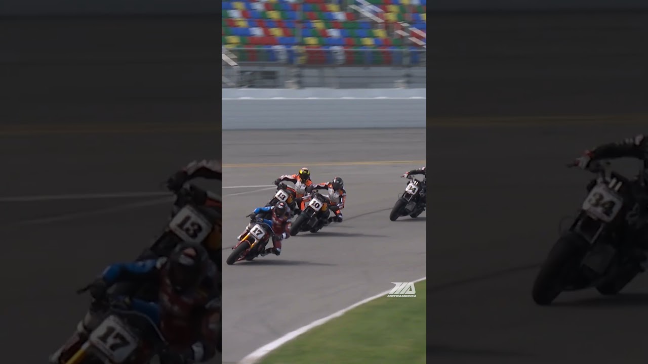 It was a 𝒑𝒂𝒄𝒌𝒆𝒅 race during Super Hooligan race 1 at Daytona. #motoamerica #motorsport