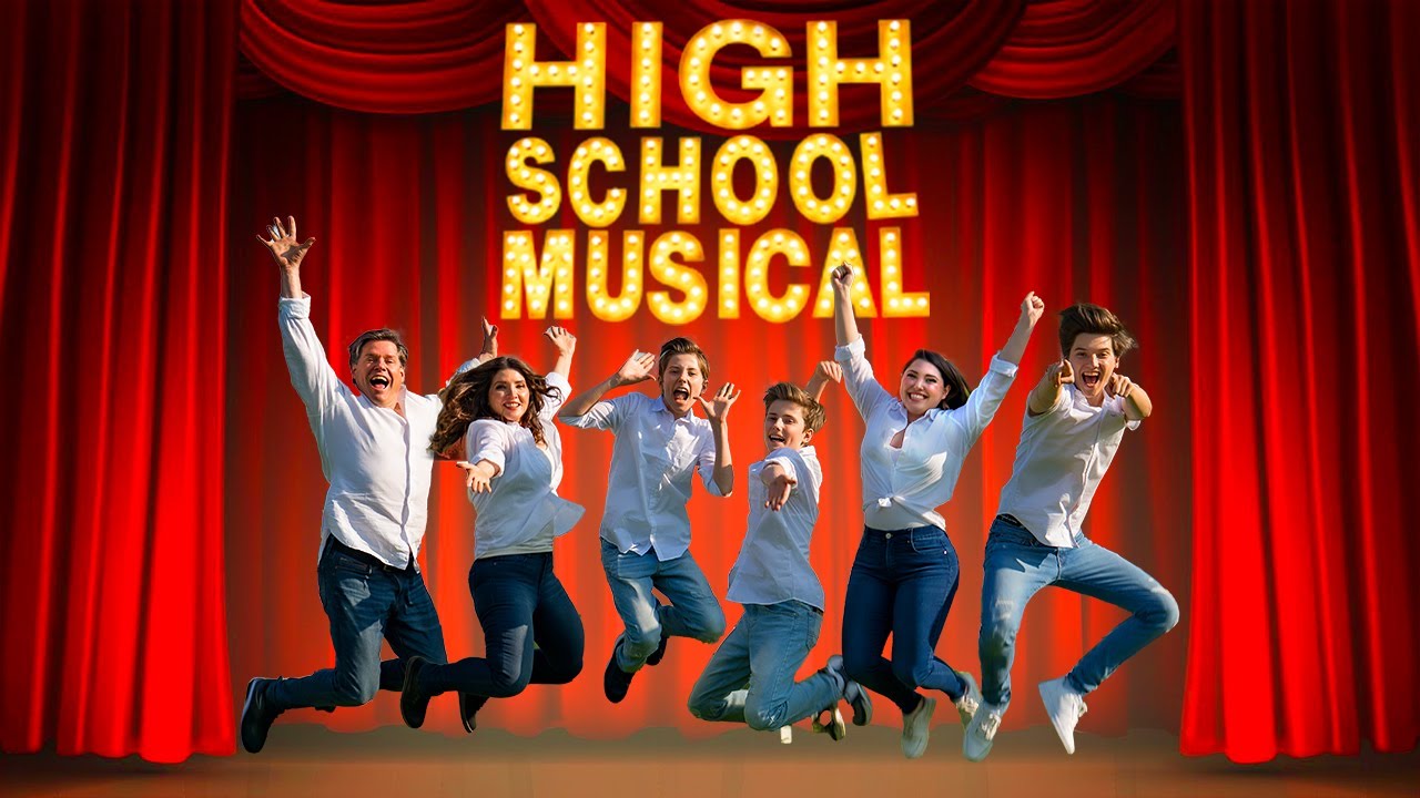 Family sings - “WE'RE ALL IN THIS TOGETHER” from High School Musical (Vidcon 2023) ✨🎤