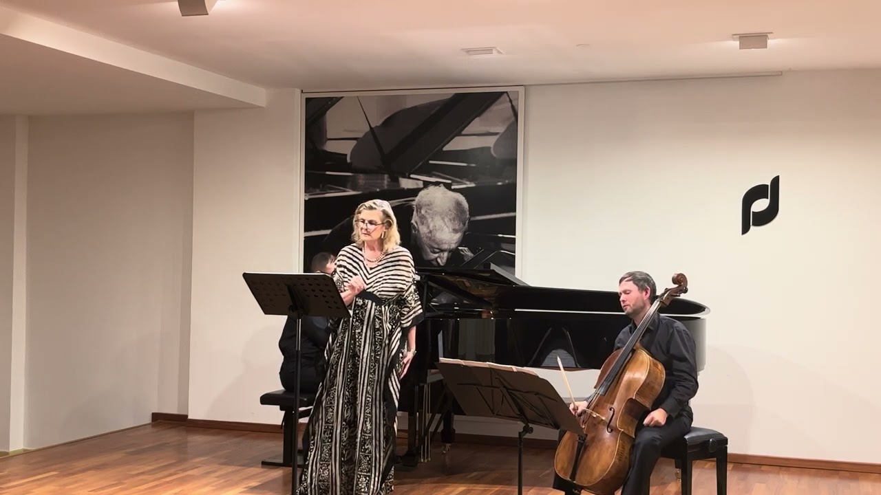 Sehnsucht für Stimme, Violoncello und Klavier, Narine Khachatryan