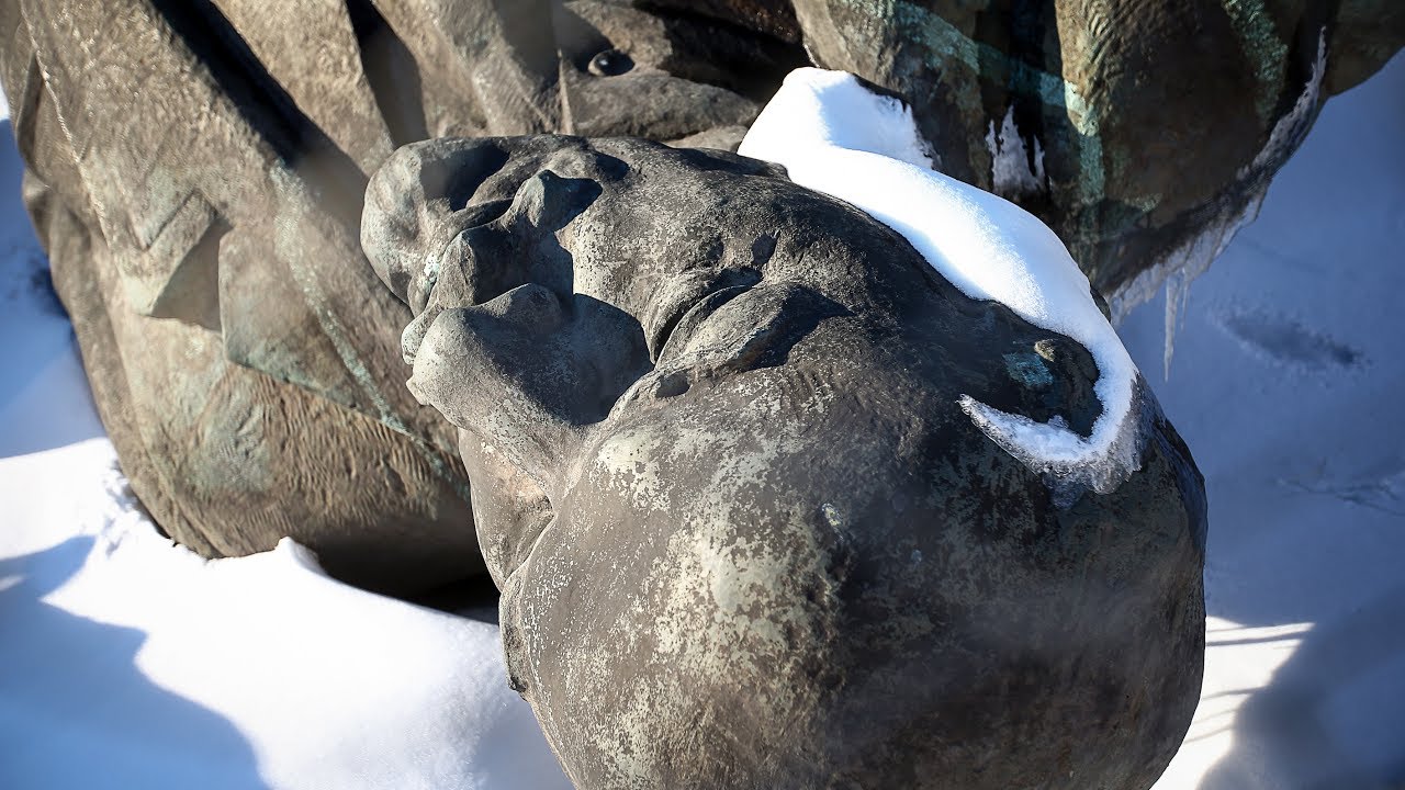 What Happened to the Hundreds of Lenin Statues, Toppled or Removed From Pedestals?