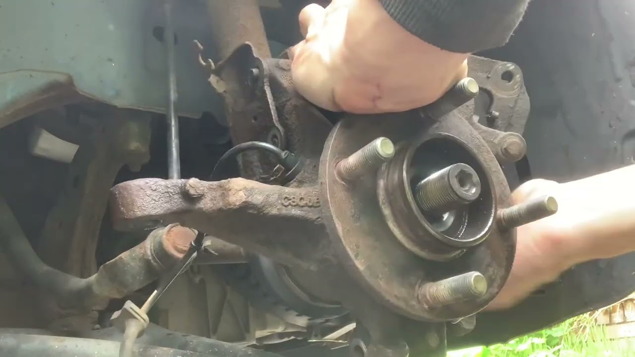 Ford Fiesta Front wheel bearing replacement