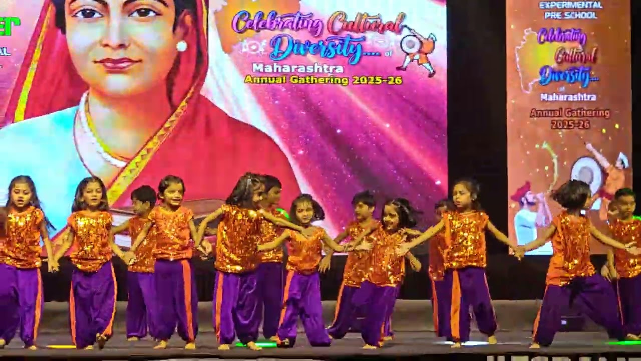 Sachis dance for Savitribai phule maharashtrachi shaan 