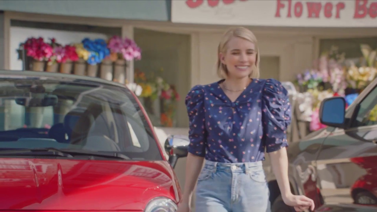 Fiat 500 featuring Emma Roberts - Parking Lot Commercial Tv