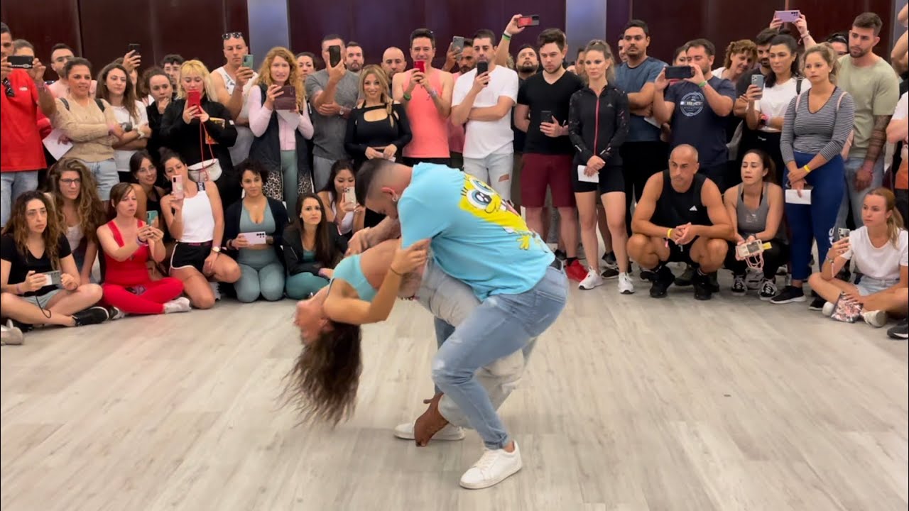 Clavaito by Abraham Mateo and Chanel 🎵 Daniel y Desiree demo at Bachata Spain 2023