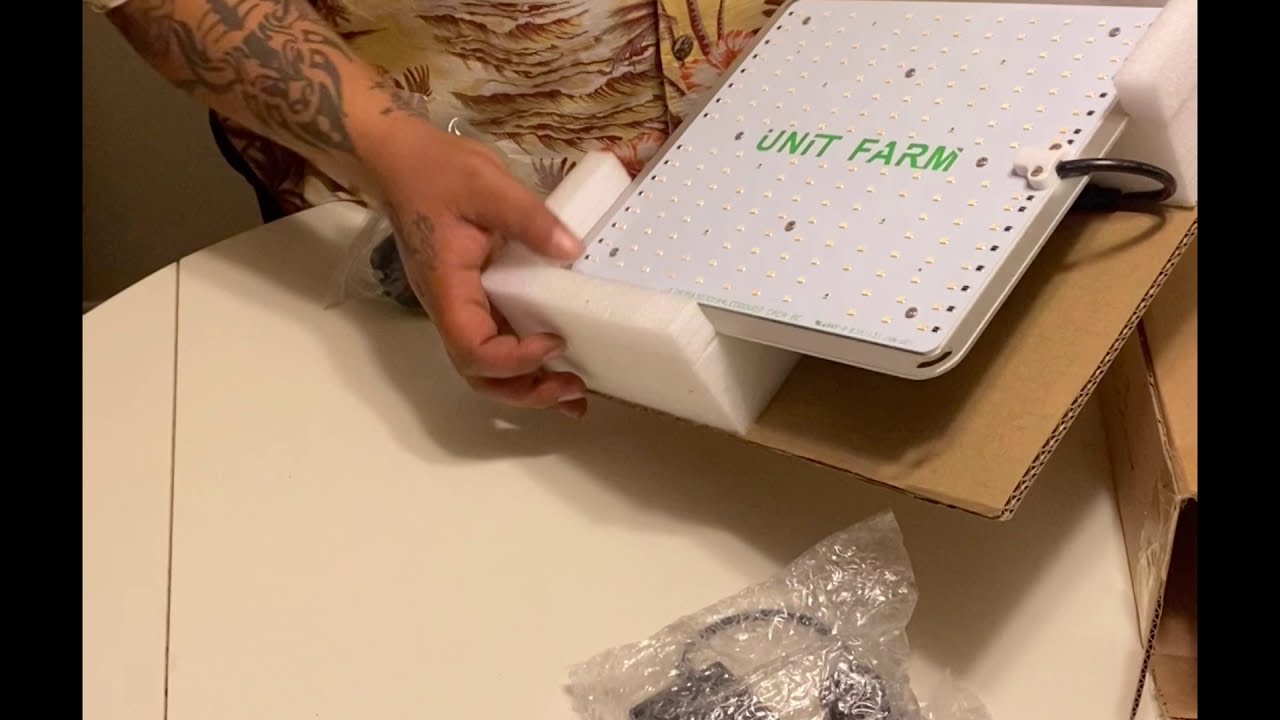 UNBOXING UF 1000 By Unit Farm