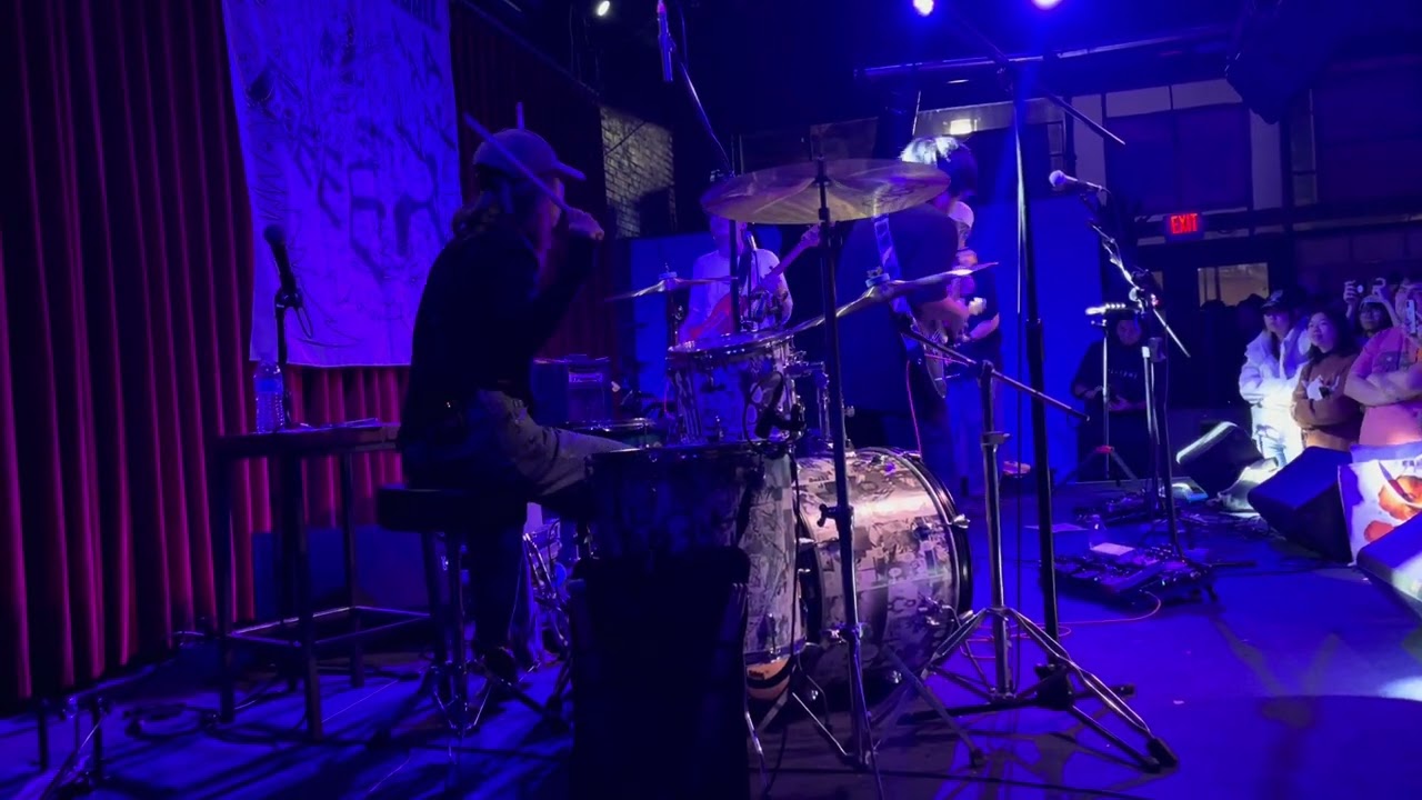 Chinese Football: Flying Fish [飞鱼转身] (live at Club Dada, Dallas, TX)