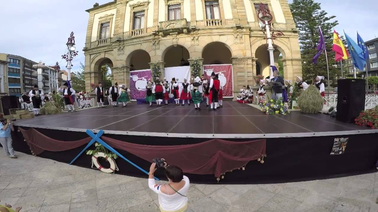 Grupo Folklórico Villaviciosa Aires de Asturias