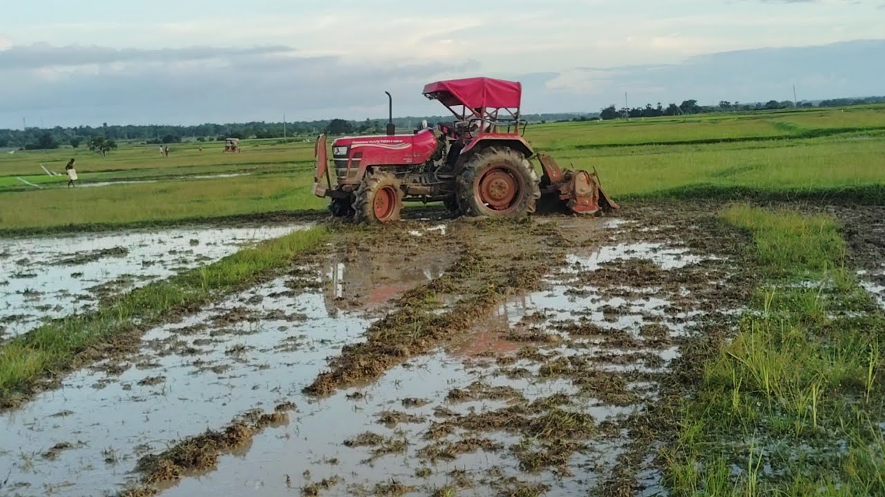 Mahindra Yuvo Tech+ 585 Di with 6ft Rotavator // Tractor Help
