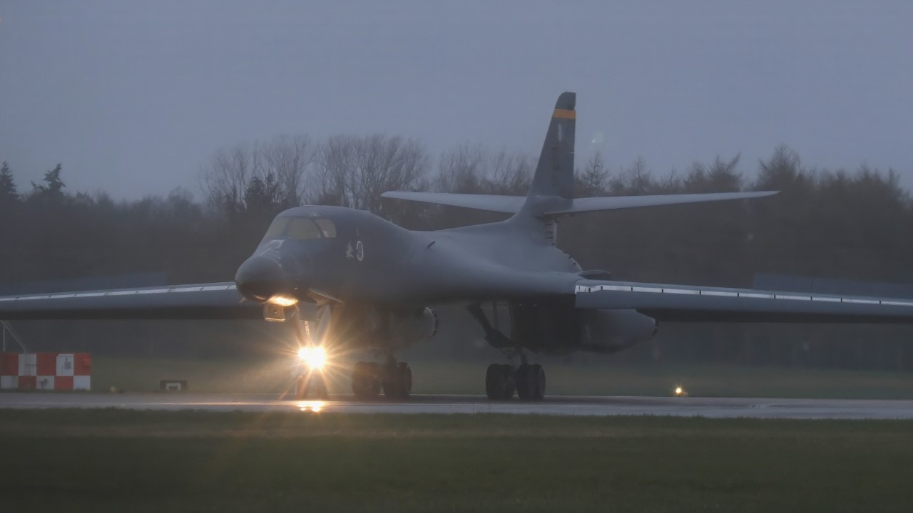 The First USAF Bomber Arrives in the UK for 'Defensive' Strikes on Iran