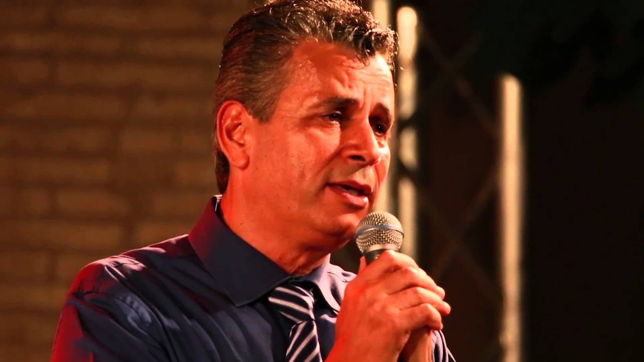 MEDICINA E L'ARTE DELL'ANIMA 15a parte - Dr. Nader Butto canta splendida canzone araba
